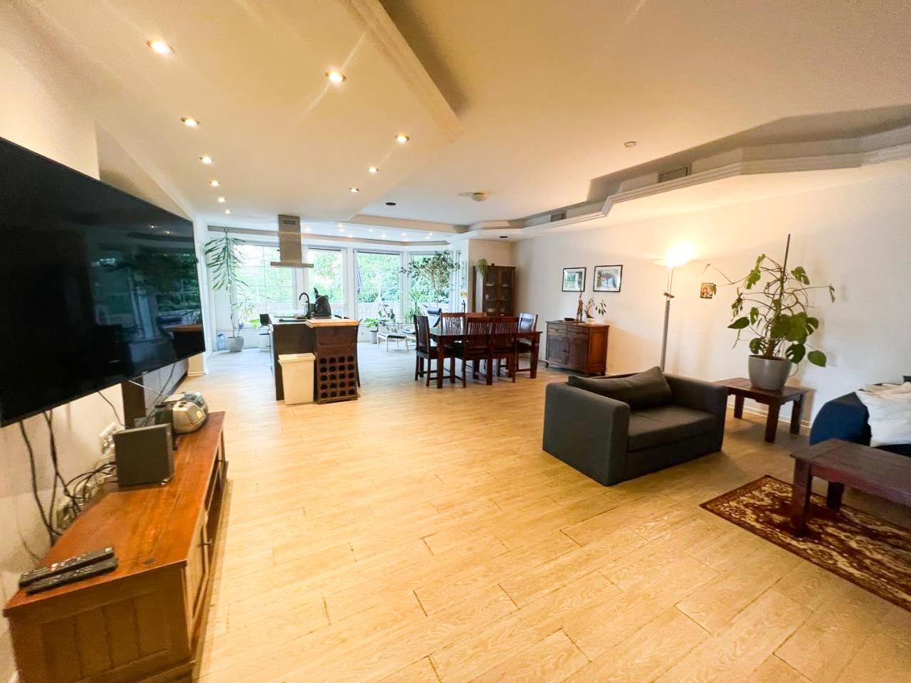 Grosse & Voll Ausgestattete Apartments, Studios, Doppelzimmer, Workspace, Parkplatz, Netflix, Prime & Schnelles Wifi In Ruhiger Lage Mit Garten Rudolstadt Εξωτερικό φωτογραφία