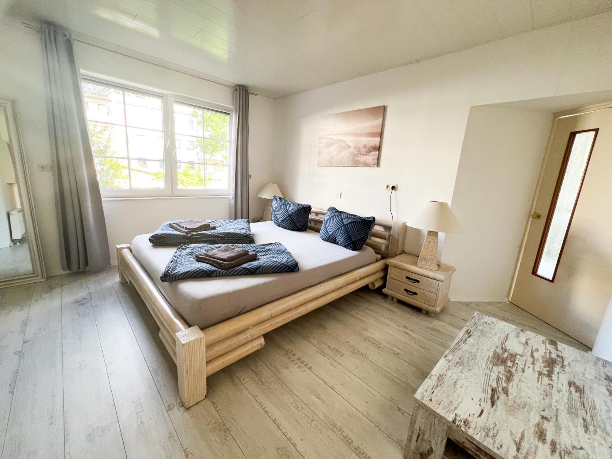 Grosse & Voll Ausgestattete Apartments, Studios, Doppelzimmer, Workspace, Parkplatz, Netflix, Prime & Schnelles Wifi In Ruhiger Lage Mit Garten Rudolstadt Δωμάτιο φωτογραφία