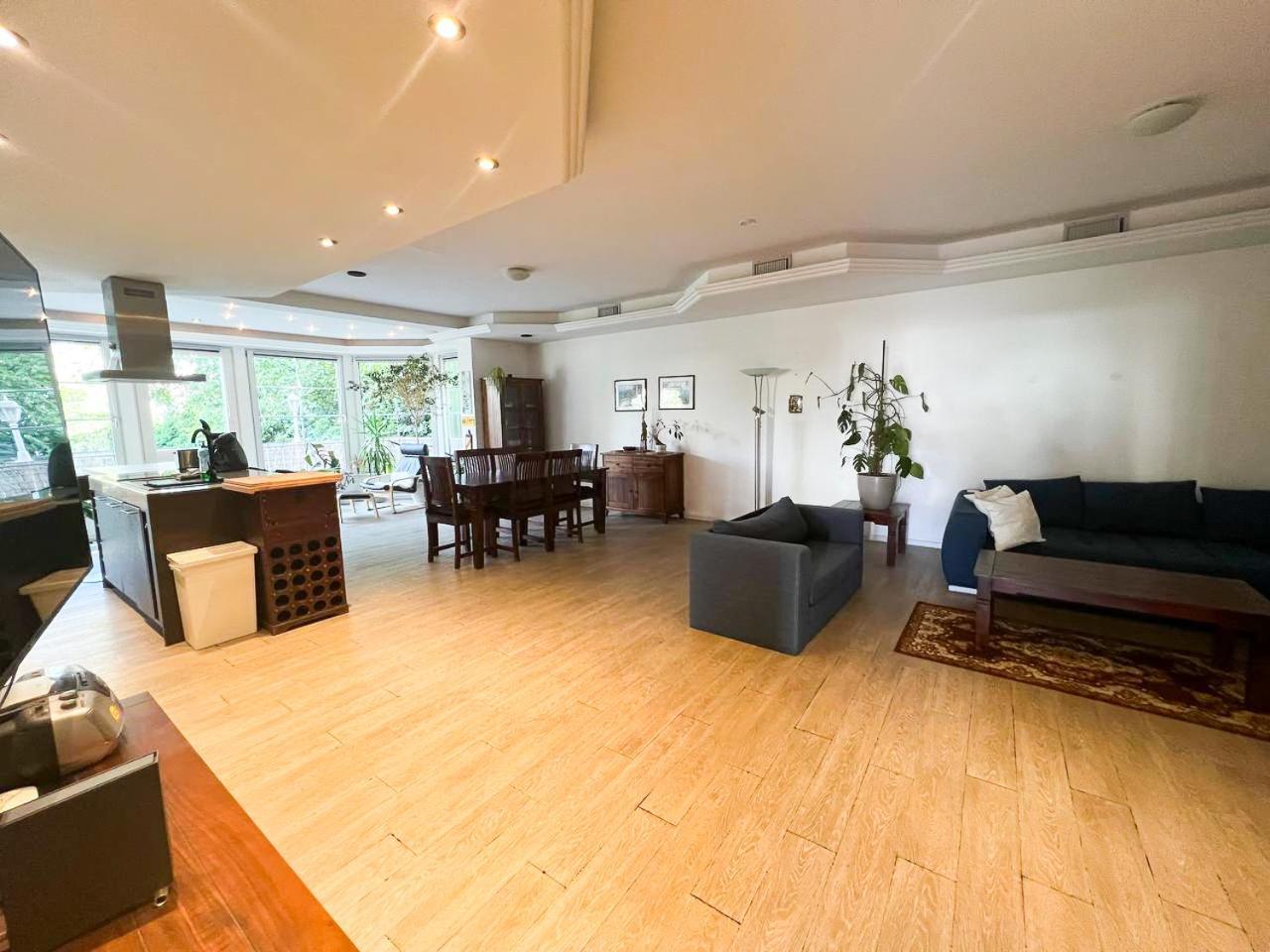 Grosse & Voll Ausgestattete Apartments, Studios, Doppelzimmer, Workspace, Parkplatz, Netflix, Prime & Schnelles Wifi In Ruhiger Lage Mit Garten Rudolstadt Δωμάτιο φωτογραφία